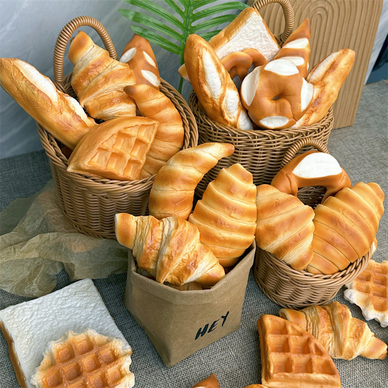 Party Games Graduation - Soft Mini Baguette รุ่นสมจริงน่ารักของขวัญ Kitchen Companion
