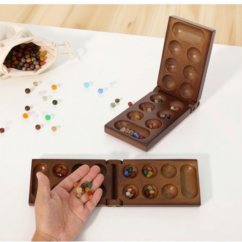 Party Games Board Game - ชุดเกมหมากรุกแมนคาลาแบบโบราณจากแอฟริกา เกมกระดานที่จำเป็น ผลิตจากไม้คุณภาพดี ประดับด้วยเม็ดหินสวยงาม เหมาะสำหรับครอบครัวและงานปาร์ตี้